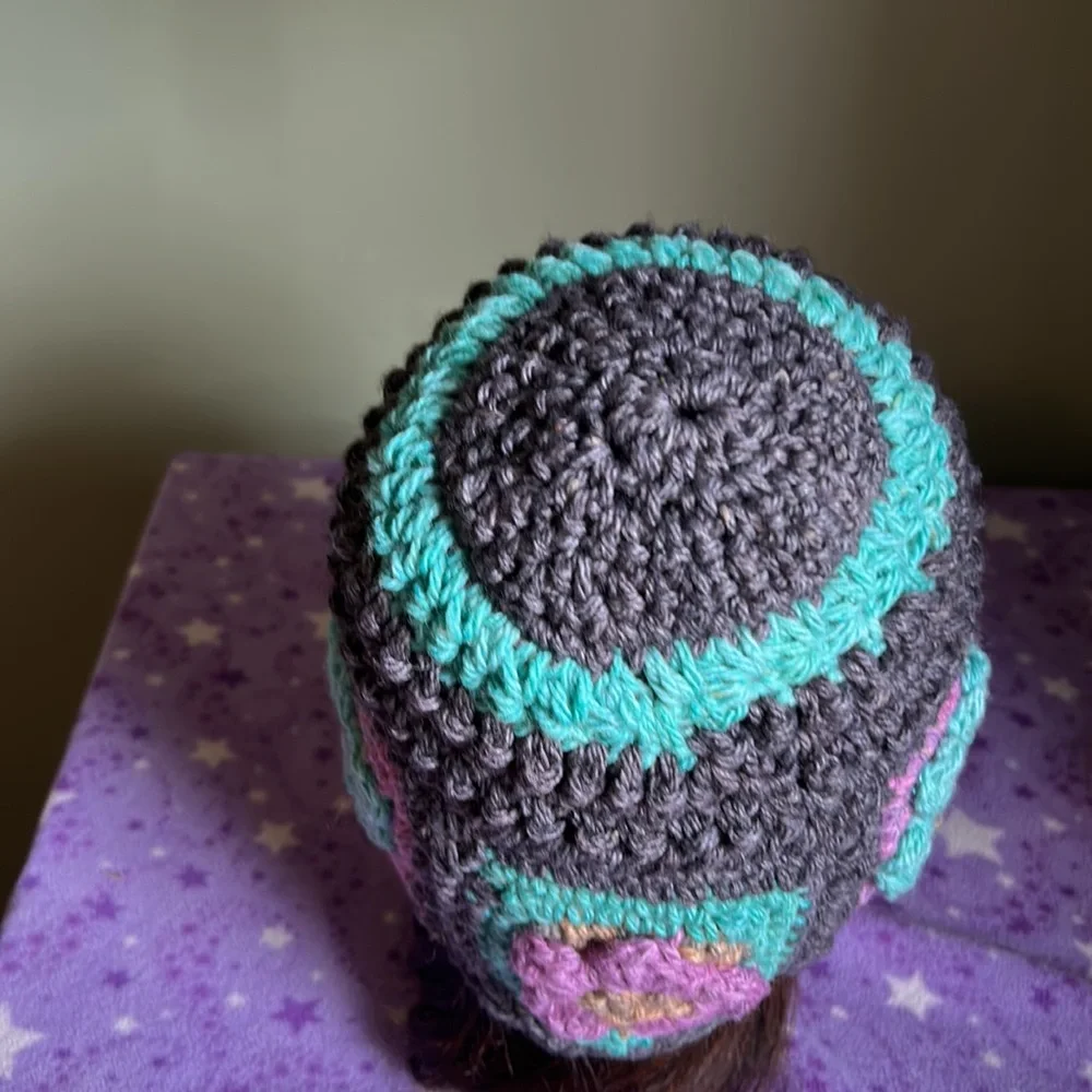 Crochet  flowers medium beanie wool blend winter new cute - Picture 5 of 10
